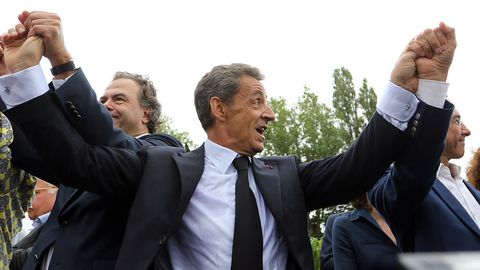 Судга чақирилиши кутилаётган Саркози президентлик сайловларида қатнашишини маълум қилди