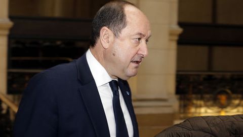 Парижда Франция контрразведкаси собиқ бошлиғи Бернар Скарсини қўлга олинди