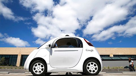 Google yo‘lda politsiya mashinalarini tanib olish tizimini patentladi