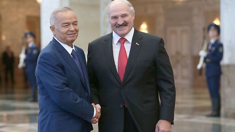 Belarus prezidenti Aleksandr Lukashenko Islom Karimovning vafoti munosabati bilan O‘zbekiston xalqiga hamdardlik bildirdi