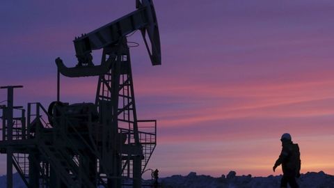 Жазоир вазири: қазиб чиқариш чекланмаса, нефть нархи тушиб кетиши мумкин