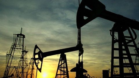 Нефтнинг Brent маркаси нархи баррелига 49 доллардан пасайди