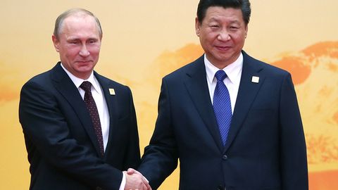 Putin Xitoy rahbariga hazillashib Rossiya muzqaymog‘ini olib kelishga va’da berdi
