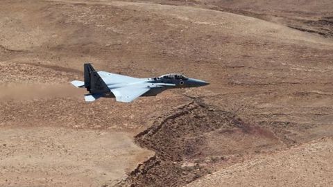 Isroil Suriyada harbiy samolyoti urib tushirilganini rad etdi