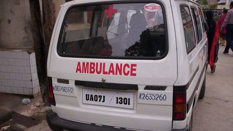 Ҳиндистонда цемент ташувчи ва юк машинанинг тўқнашуви оқибатида 11 киши ҳалок бўлди