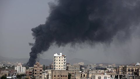 Saudiya Arabistonining aviazarbalari oqibatida Yaman poytaxti yaqinida 21 kishi halok bo‘ldi
