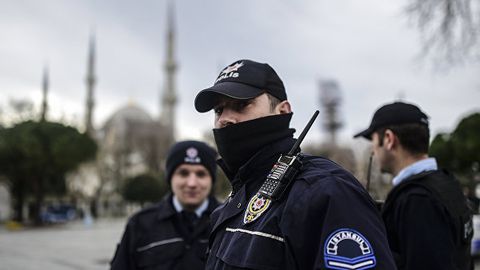 Turkiyada Gulen bilan aloqadorlikda gumon qilinib,12 mingdan ortiq politsiyachi ishdan chetlatildi