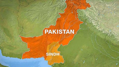 Pokistondagi poyezdda bombaning portlashi oqibatida kamida 4 kishi halok bo‘ldi