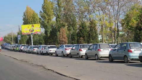 «Ўзнефтмаҳсулот» АК: Тошкент шаҳрида бензин тақчиллиги ҳақидаги шов-шувлар асоссиз