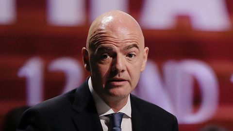 FIFA prezidenti korrupsiyaga aloqador ekanini rad etdi