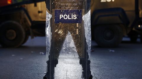 Туркияда миналаштирилган автомобиль портлатилиши оқибатида 8 нафар ҳарбий ҳалок бўлди