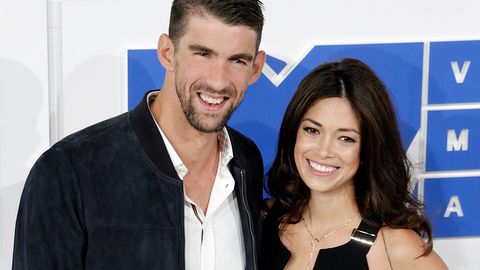 Майкл Фелпс яширин равишда собиқ «Калифорния гўзали»га уйланди