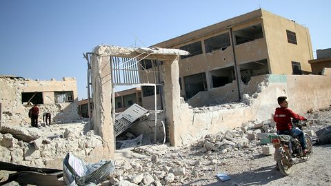 БМТ бош котиби Алепподаги мактабнинг ўққа тутилишида айбдорларни жазолашни талаб қилди