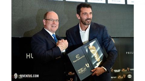 Ronaldu va Messini ortda qoldirgan Buffon Golden Foot–2016 mukofoti sohibi bo‘ldi