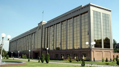 Ўзбекистон Республикаси Вазирлар Маҳкамасининг мажлиси бўлиб ўтди