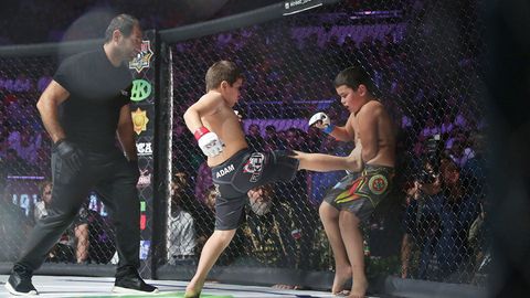 Россия Спорт вазирлиги Грознийда ўтказилган MMA турнирида ёш болалар иштирокидаги жангларни танқид остига олди