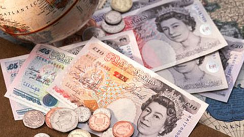 Funt sterling bozorning Brexit yuzasidan xavotirlari tufayli keskin arzonlashdi