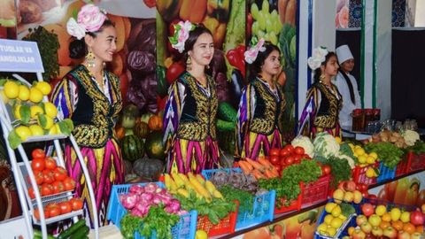 Navoiydagi meva-sabzavot yarmarkasida 15 mlrd so‘mlikdan ziyod shartnomalar imzolandi