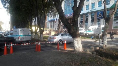 Olmaotada bank binosi oldida otishma yuz berdi