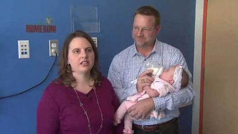 АҚШда бир қиз икки марта туғилди