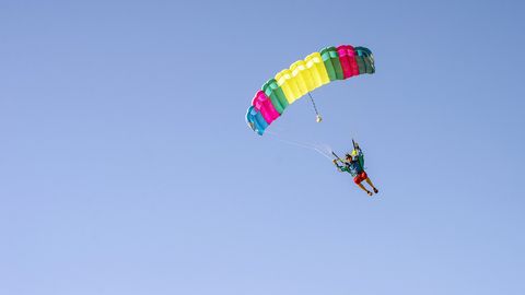 Rossiyalik sportchi Tailandda parashyutdan sakrash chog‘ida halok bo‘ldi