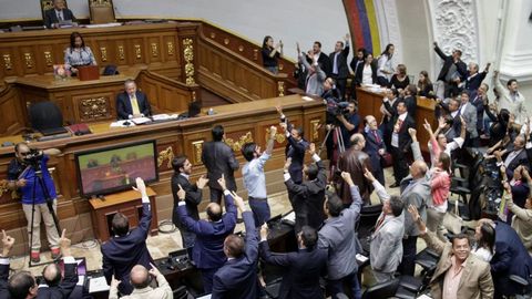 Venesuela parlamenti prezident Maduroning impichment jarayonini boshlashni rejalashtirmoqda