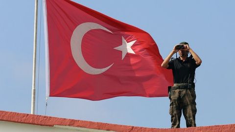 Turkiyada favqulodda holat tartibi 3 oyga uzaytirildi