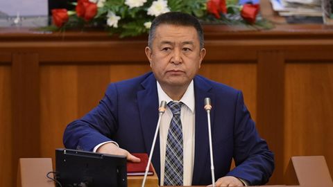 Қирғизистон парламент спикери ҳукмрон коалициянинг тарқалиб кетганини эълон қилди