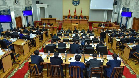 Қирғизистон парламенти ҳукуматнинг янги таркибини маъқуллади