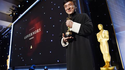 Жеки Чан кинематографга қўшган улкан ҳиссаси учун фахрий «Оскар»га сазовор бўлди