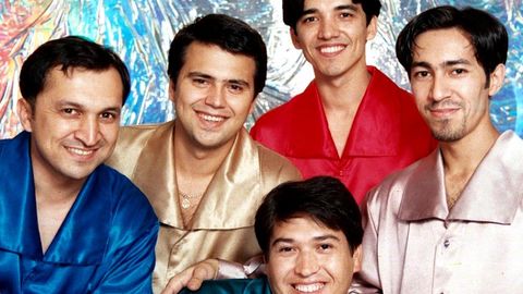 “Bo‘m-bo‘m”dan “O‘zbek qizlari”gacha: Marhum Ravshan Hojiakbarov va u ishtirok etgan “Bayram” guruhini nima uchun yaxshi ko‘ramiz?