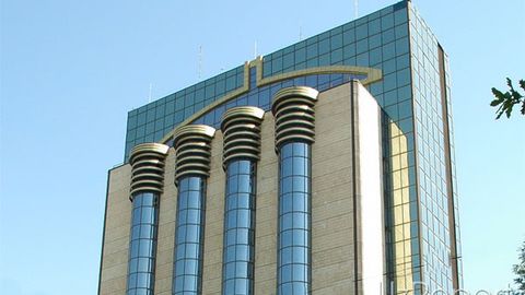 Марказий банк пластик картадан нақд пул ечиб олиш масаласини ҳал қилишга ваъда берди