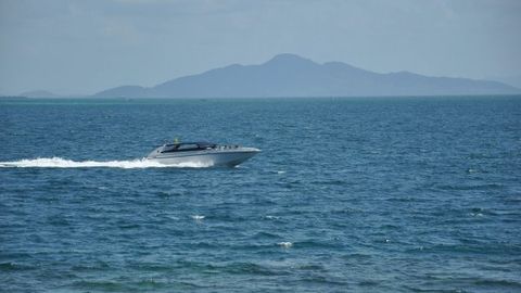 Tailandda 20 dan ortiq xorijlik sayyoh yong‘in tufayli ochiq dengizda qolib ketdi