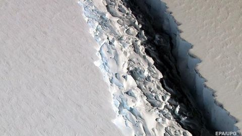 Yaqin orada Antarktidadan yirik aysberg sinib tushadi