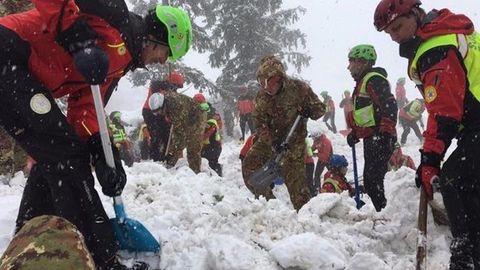 Italiyada qor ko‘chkisi qurbonlari soni 24 kishiga yetdi