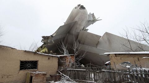 Qirg‘iziston transport vaziri Boeing 747’ning Bishkek ostonasidagi halokati dastlabki sababini aytdi