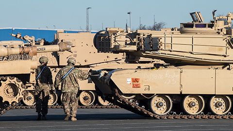 AQShdan Sharqiy Yevropada joylashtirish uchun yuzlab tank keltirilgani ma’lum qilindi