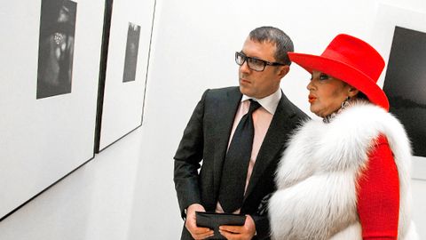 Алишер Усмоновнинг ўгай ўғли ўз холдинги компанияларидан бирини тугатди