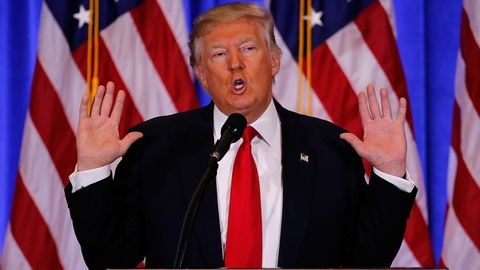 Ҳуқуқшунослар Трампга қарши АҚШ конституциясини бузганлик ҳақида даъво бермоқчи