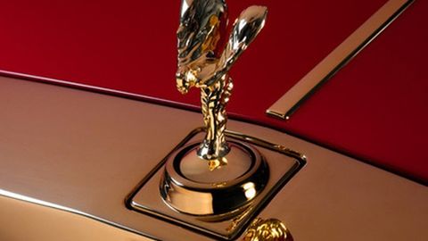 Rolls-Royce хитойлик миллиардер учун олтиндан лимузинлар ясаб берди