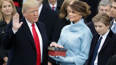 Тарихий сурат: Дональд Трамп — АҚШнинг 45-президенти