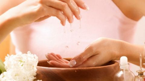 Уй шароитида қўл терисини парваришлаймиз