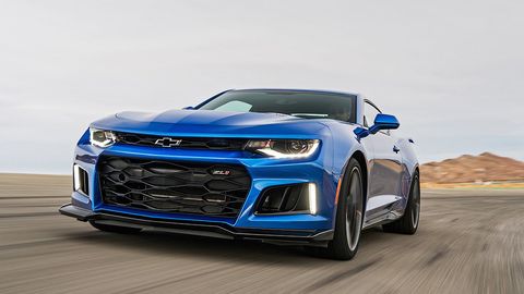 Трекли Chevrolet Camaro’нинг тезлигини соатига 320 километрдан оширишди