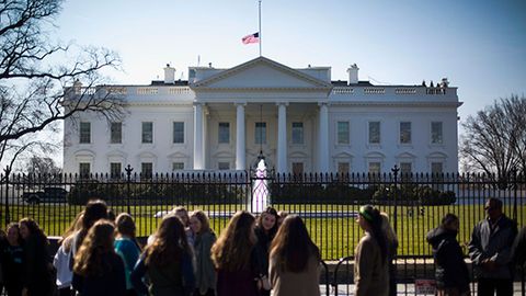 Оқ уй Фаластин давлатини яратиш мажбурий эмаслигини маълум қилди