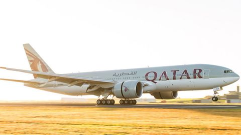 Qatar Airways’ning dunyodagi eng uzun to‘g‘ridan to‘g‘ri parvozni amalga oshirgan samolyoti salkam 17 soatlik parvozdan so‘ng Yangi Zelandiyada qo‘ndi (video)