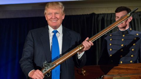 Дональд Трамп ҳарбий харажатлар сезиларли миқдорда оширилишини маълум қилди