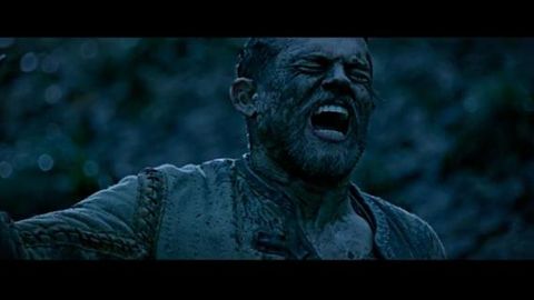 Гай Ричи томонидан суратга олинган «Қирол Артурнинг қиличи» фильми янги трейлери чиқди (видео)