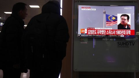 Shimoliy Koreyaning Malayziyadagi elchixonasi Kim Chon Nam o‘limida gumon qilinayotgan 3 kishini ozod qilishga chaqirdi