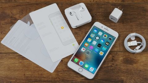 Toshkentning “Malika” savdo markazida sotilayotgan iPhone narxlari e’lon qilindi