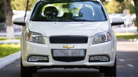 Қорақалпоғистонда ҳоким ўринбосарларига 47 та Nexia топширилди